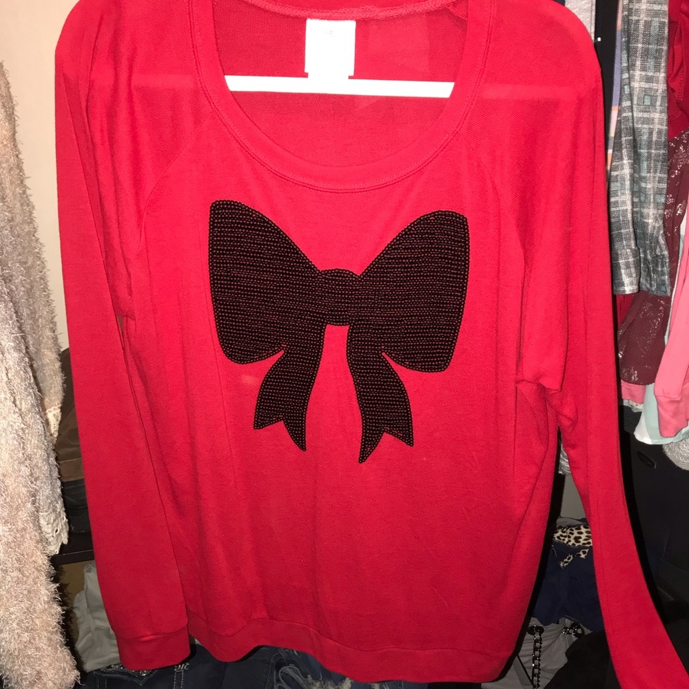 XXL long sleeve red top with black sequin bow